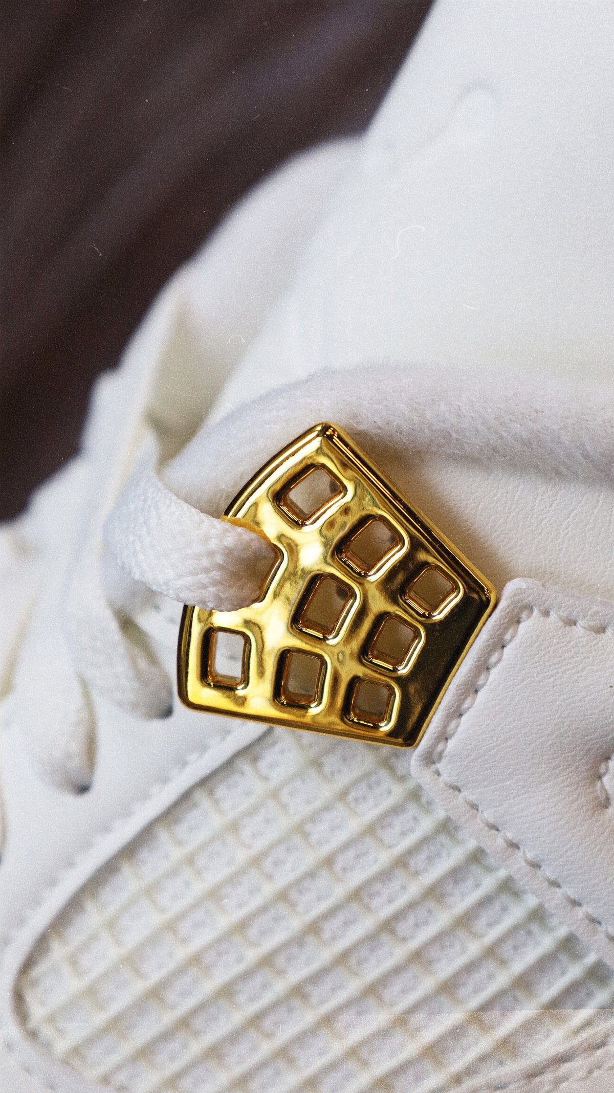 Jordan 4 Retro Metallic Gold (W)