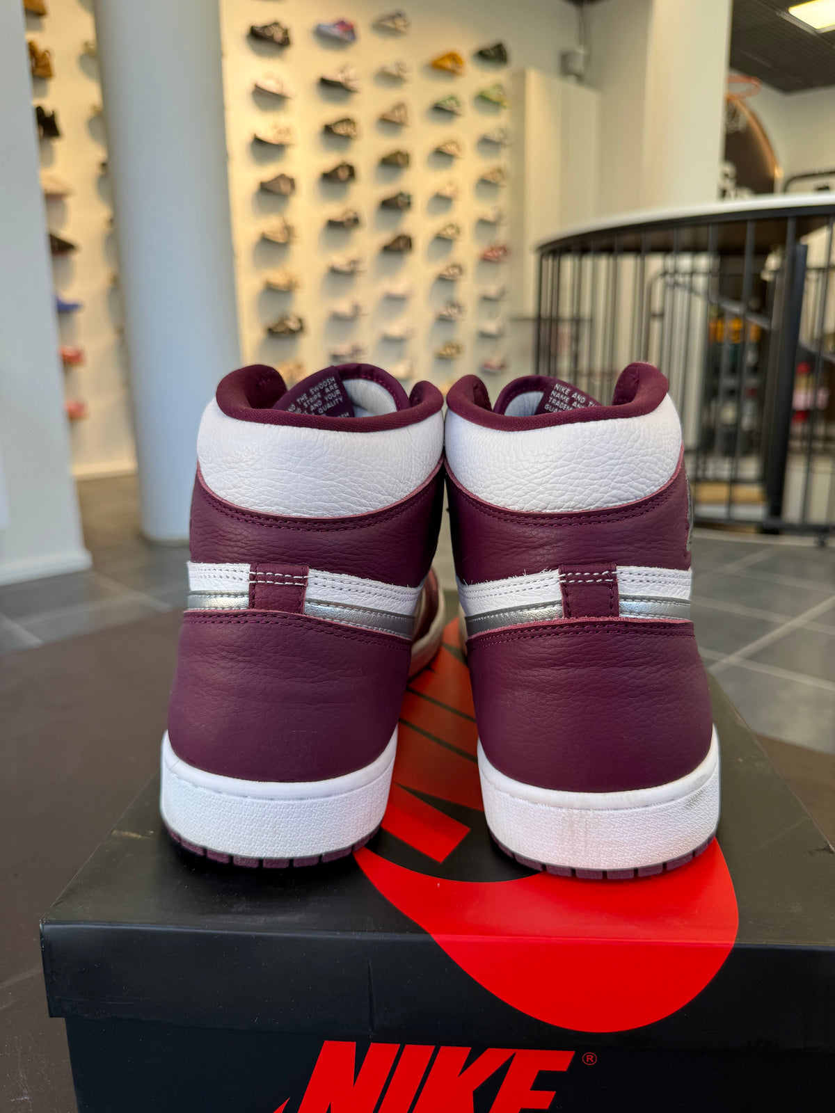 Jordan 1 Retro High OG Bordeaux (Eu: 47,5)