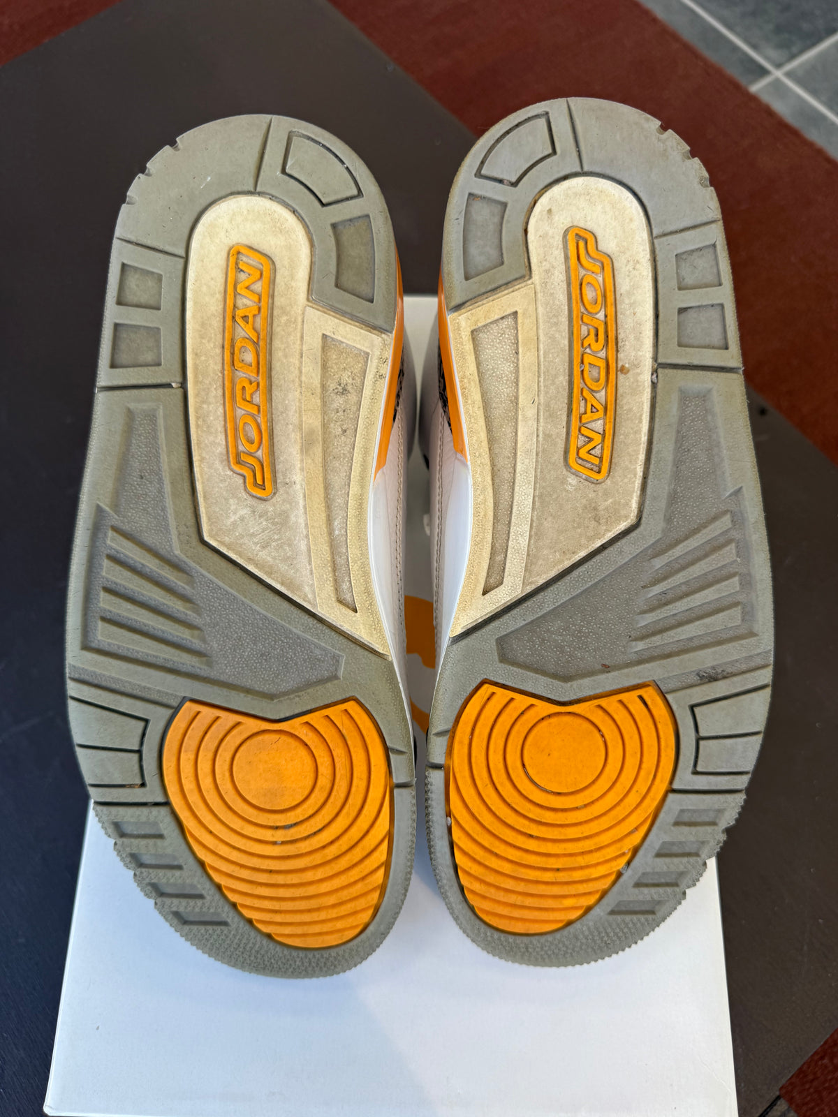 Jordan 3 Retro Laser Orange (Eu: 41)