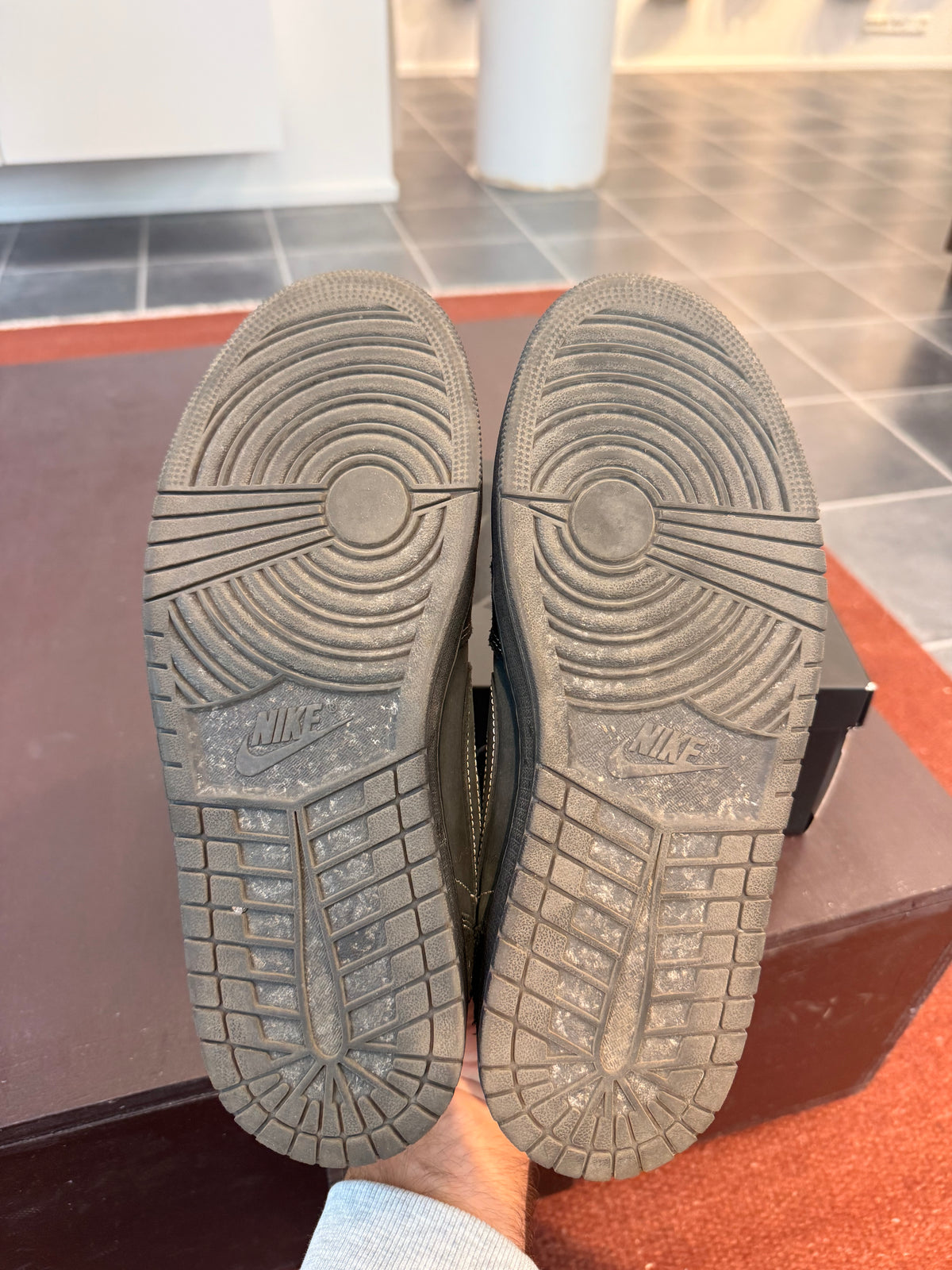 Jordan 1 Retro Low OG SP Travis Scott Black Phantom (Eu: 43)