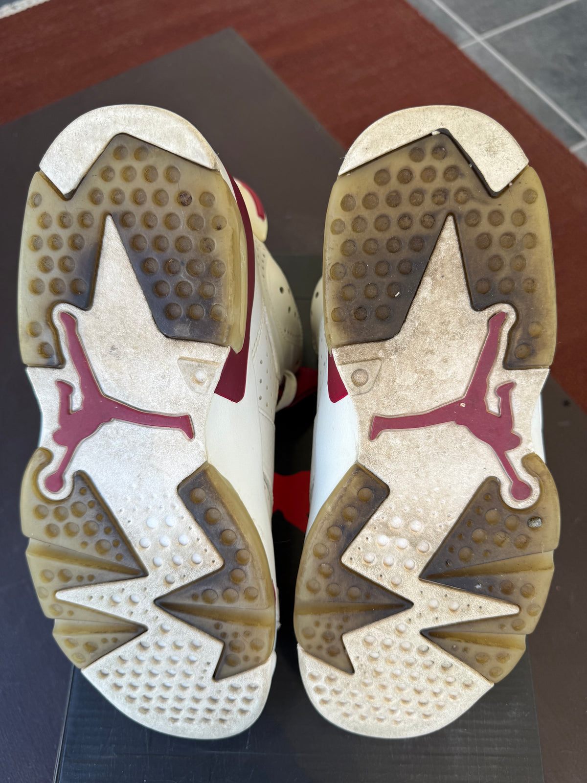 Jordan 6 Retro Maroon (Eu: 40)